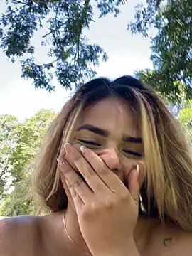 ZoeJohnsoon online show from 17, 11, 2025