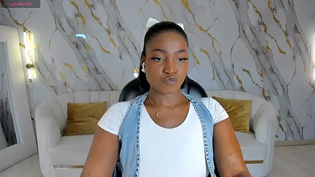 SavannahStorm online show from 15, 3, 2026