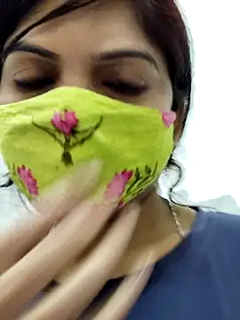 Snapshot of illay_love chatting on 7, 3, 2025 illay love online show from 7, 3, 2025