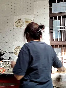 illay love online show from 4, 11, 2025