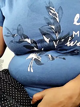 illay love online show from 7, 4, 2026