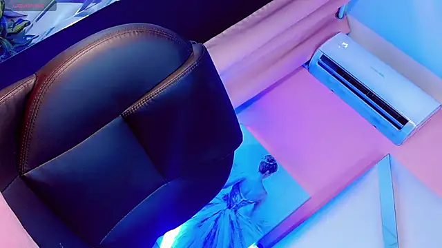 Sophia-Isabella online show from 18, 3, 2025