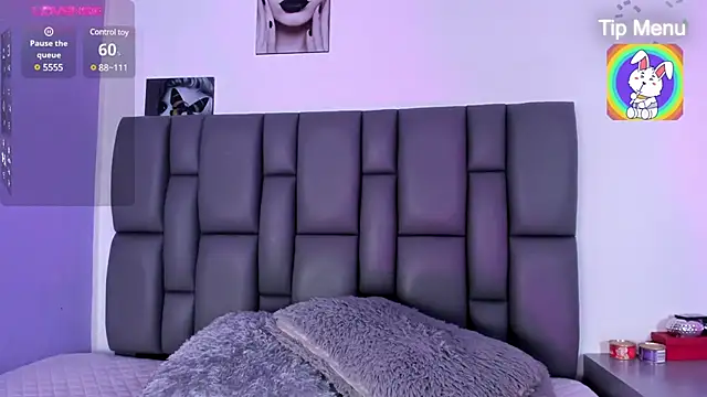 Sophia Lemos online show from 7, 2, 2025