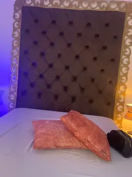 Adel Nesbiit online show from 10, 7, 2026