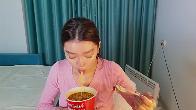 AudreyMell online show from 13, 10, 2025