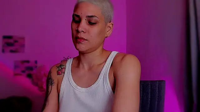 Snapshot of Charlee_pink chatting on 2, 3, 2026 Charlee pink online show from 2, 3, 2026