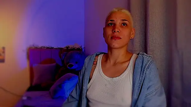 Snapshot of Charlee_pink chatting on 5, 3, 2026 Charlee pink online show from 5, 3, 2026