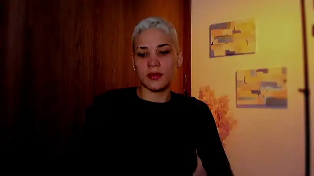 Snapshot of Charlee_pink chatting on 8, 3, 2026 Charlee pink online show from 8, 3, 2026