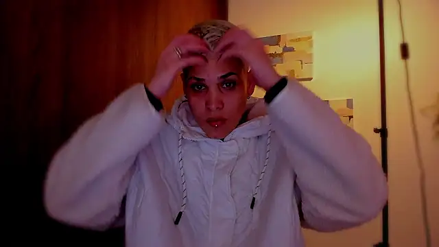 Snapshot of Charlee_pink chatting on 9, 3, 2026 Charlee pink online show from 9, 3, 2026