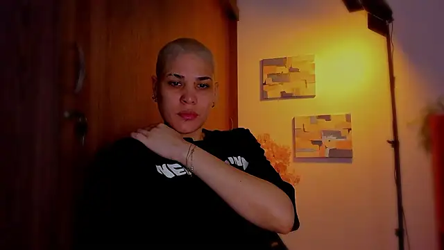 Snapshot of Charlee_pink chatting on 12, 3, 2026 Charlee pink online show from 12, 3, 2026