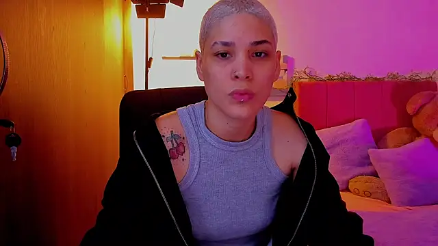 Snapshot of Charlee_pink chatting on 30, 3, 2026 Charlee pink online show from 30, 3, 2026