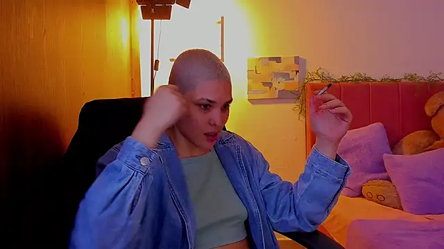 Snapshot of Charlee_pink chatting on 31, 3, 2026 Charlee pink online show from 31, 3, 2026