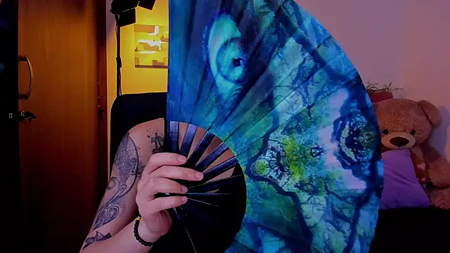 Snapshot of Charlee_pink chatting on 5, 4, 2026 Charlee pink online show from 5, 4, 2026