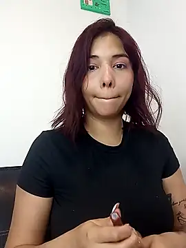 Snapshot of LucyMartelli chatting on 8, 2, 2025 LucyMartelli online show from 8, 2, 2025