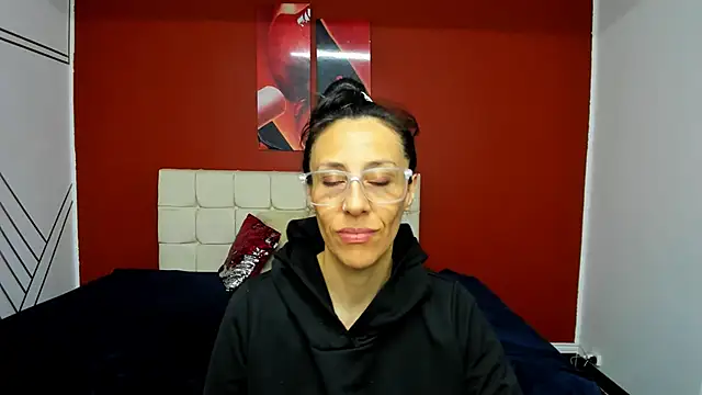 Abrillee1 online show from 12, 1, 2025