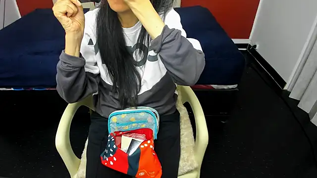 Abrillee1 online show from 14, 1, 2025