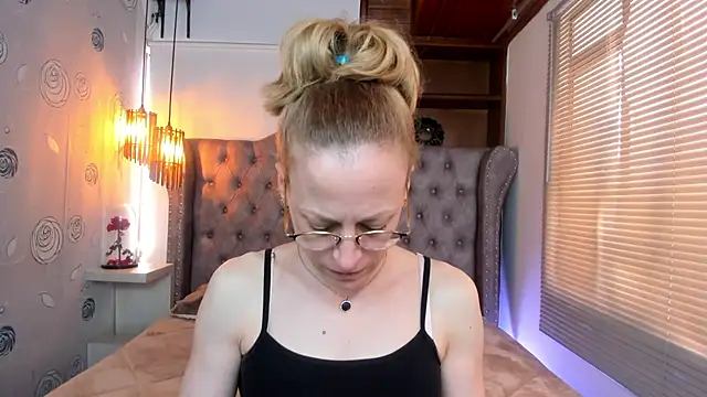 Snapshot of SammySanders chatting on 6, 2, 2025 SammySanders online show from 6, 2, 2025