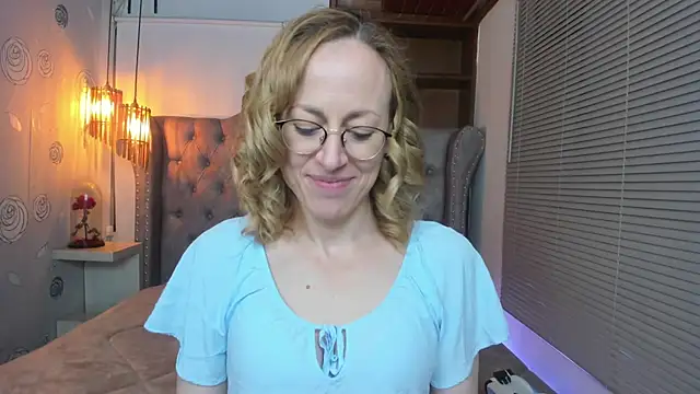 Snapshot of SammySanders chatting on 6, 3, 2025 SammySanders online show from 6, 3, 2025