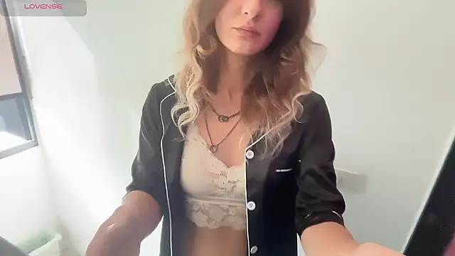 Alice Pinkhead online show from 3, 4, 2026