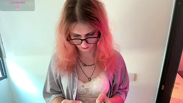 Alice Pinkhead online show from 21, 7, 2026