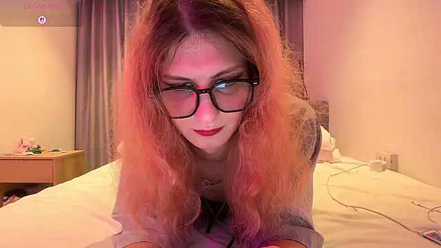 Alice Pinkhead online show from 30, 7, 2026