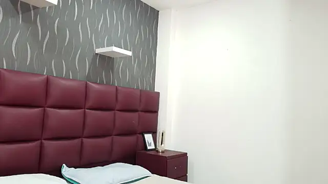 brianaGuzman online show from 20, 9, 2025