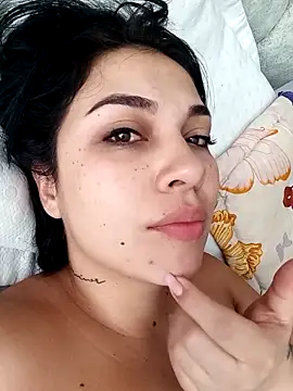 brianaGuzman online show from 22, 11, 2025