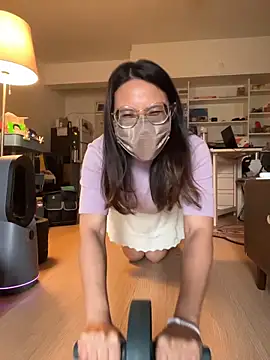 yourbootygirl online show from 11, 4, 2026