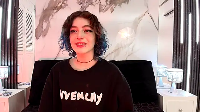 EvaHalsey online show from 21, 10, 2025