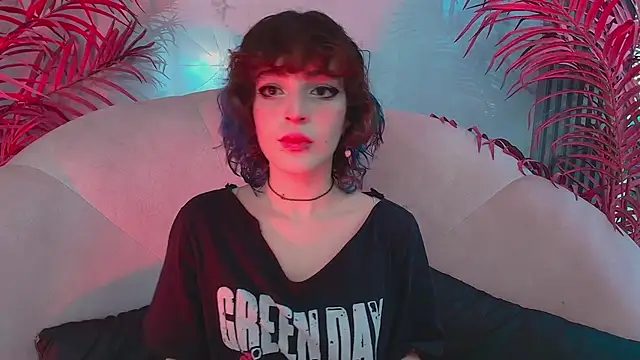 EvaHalsey online show from 6, 11, 2025