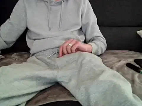 Snapshot of ElViko11 chatting on 6, 12, 2024 ElViko11 online show from 6, 12, 2024