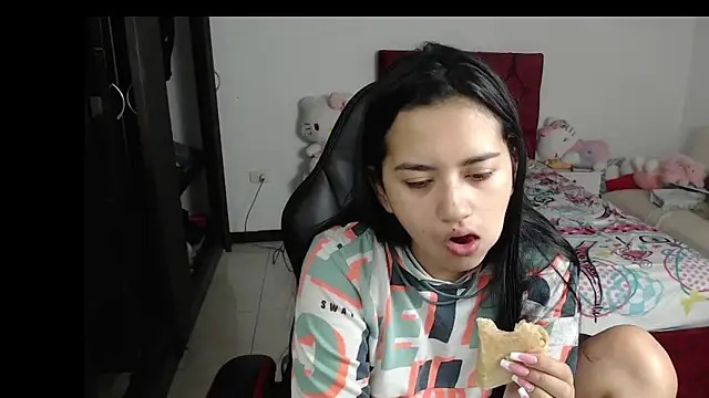 kayla k18 online show from 11, 1, 2025