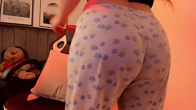 Alaia Cute online show from 3, 3, 2025