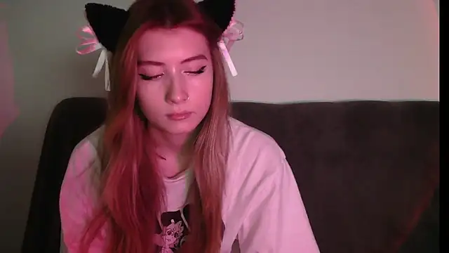 ErikaShyy online show from 12, 12, 2024