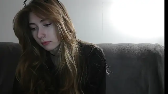 ErikaShyy online show from 24, 12, 2024