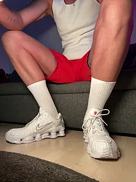 nikeaddicted2 online show from 20, 12, 2025