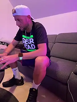 nikeaddicted2 online show from 18, 1, 2026