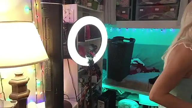 cunty tranny lydia online show from 28, 2, 2026