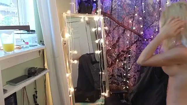 cunty tranny lydia online show from 21, 3, 2026