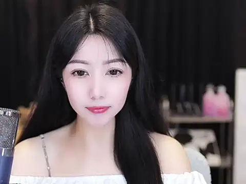 Nuyoah-77 online show from 22, 9, 2025