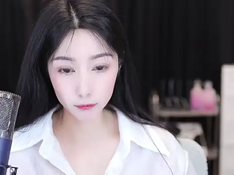 Nuyoah-77 online show from 1, 10, 2025