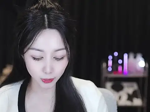 Nuyoah-77 online show from 20, 2, 2026