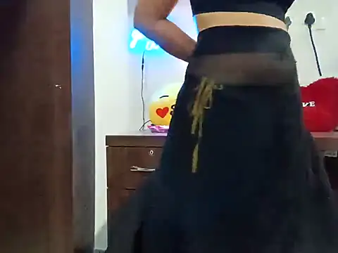 GoldnessAishu online show from 9, 3, 2025