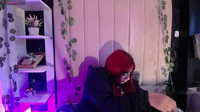 Mia Rinn online show from 28, 1, 2025