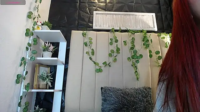 Mia Rinn online show from 19, 2, 2025