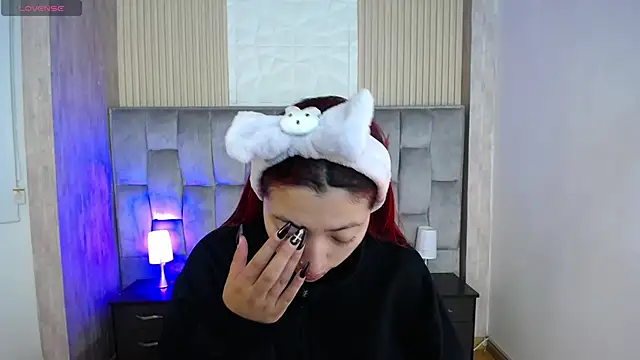 Mia Rinn online show from 10, 9, 2025