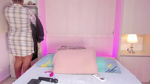 EmilyyStuart online show from 17, 2, 2026