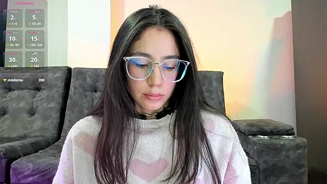 emmadiaz1 online show from 8, 2, 2026