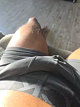 Keshuloveyou online show from 2, 1, 2025