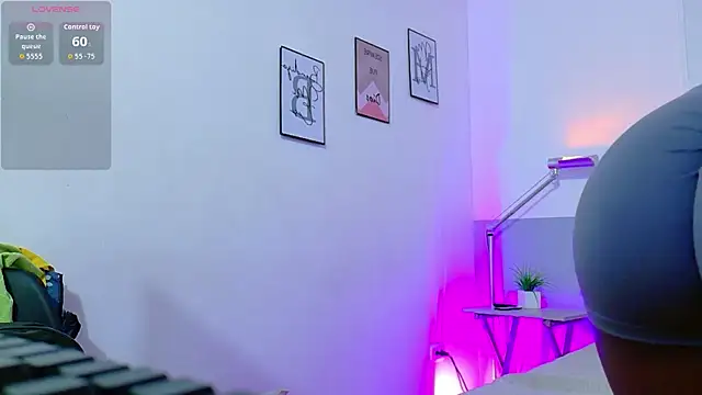 petitelittleebony online show from 17, 7, 2026